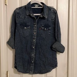 Levi’s medium jean button up